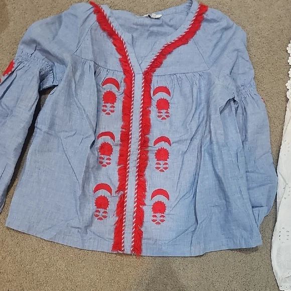 Blue Embroidered Blouse and White Eyelet Top Bundle Of 2 Tops - Picture 4 of 6